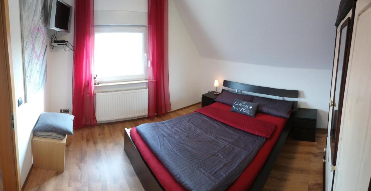 Private Zimmer Bei Der Weser-Ems-Halle أولدنبورغ المظهر الخارجي الصورة